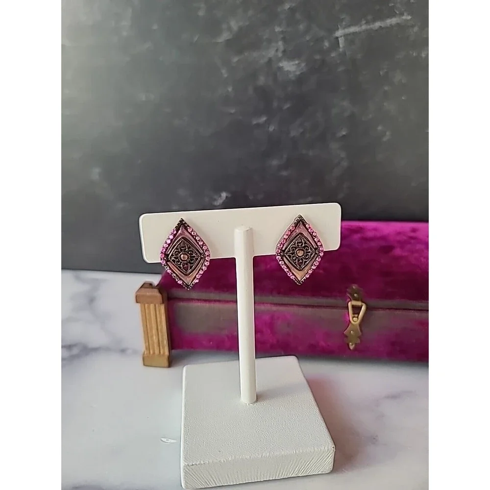 Vintage Filigree Clip-on Earrings